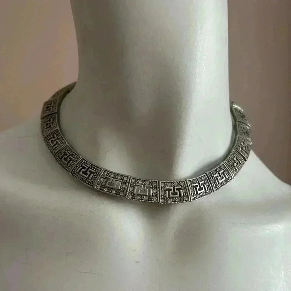 4/$100 Silver vintage choker  necklace 14 inches 1970 - Picture 1 of 8